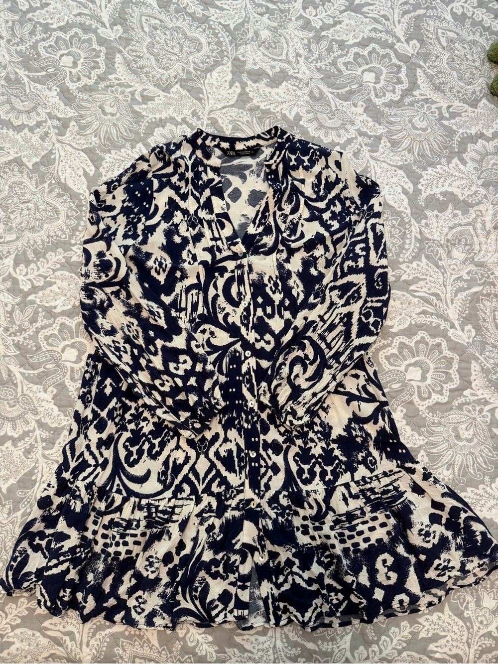 ZARA Women's Blue and White Printed Button-Front Dress